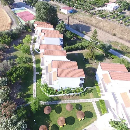 호텔 Vallian Village 3*